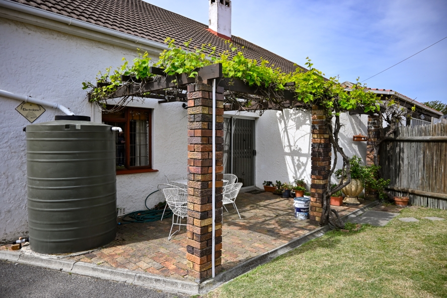 4 Bedroom Property for Sale in Strand North Western Cape